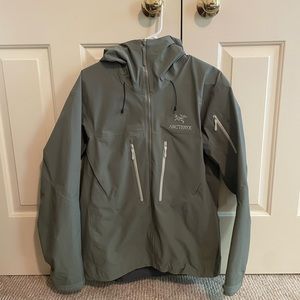 Arc’teryx Alpha SV Size Medium